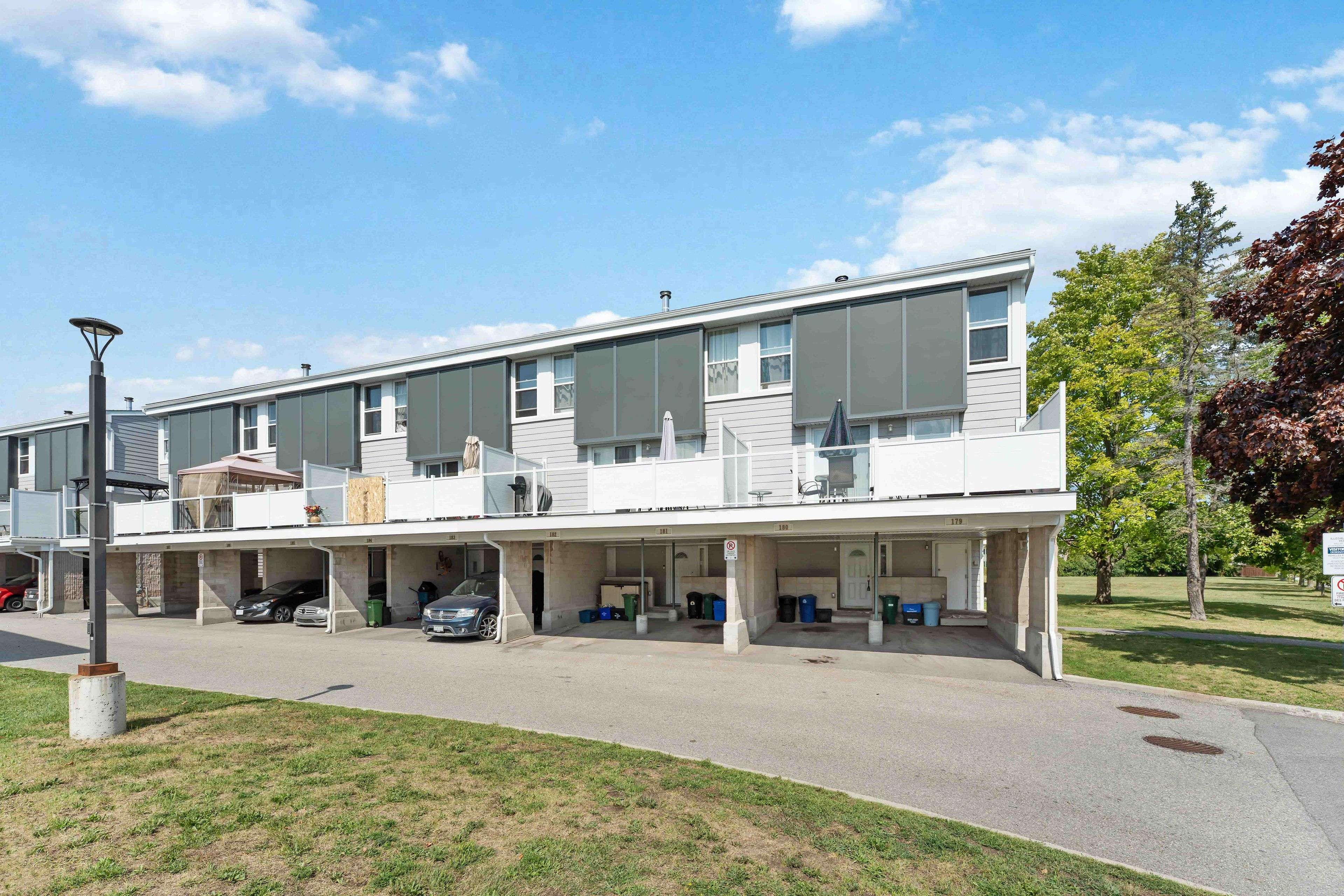 Hunt Club - Windsor Park Village And Area, ON K1V 9N8,825 Cahill DR W #181