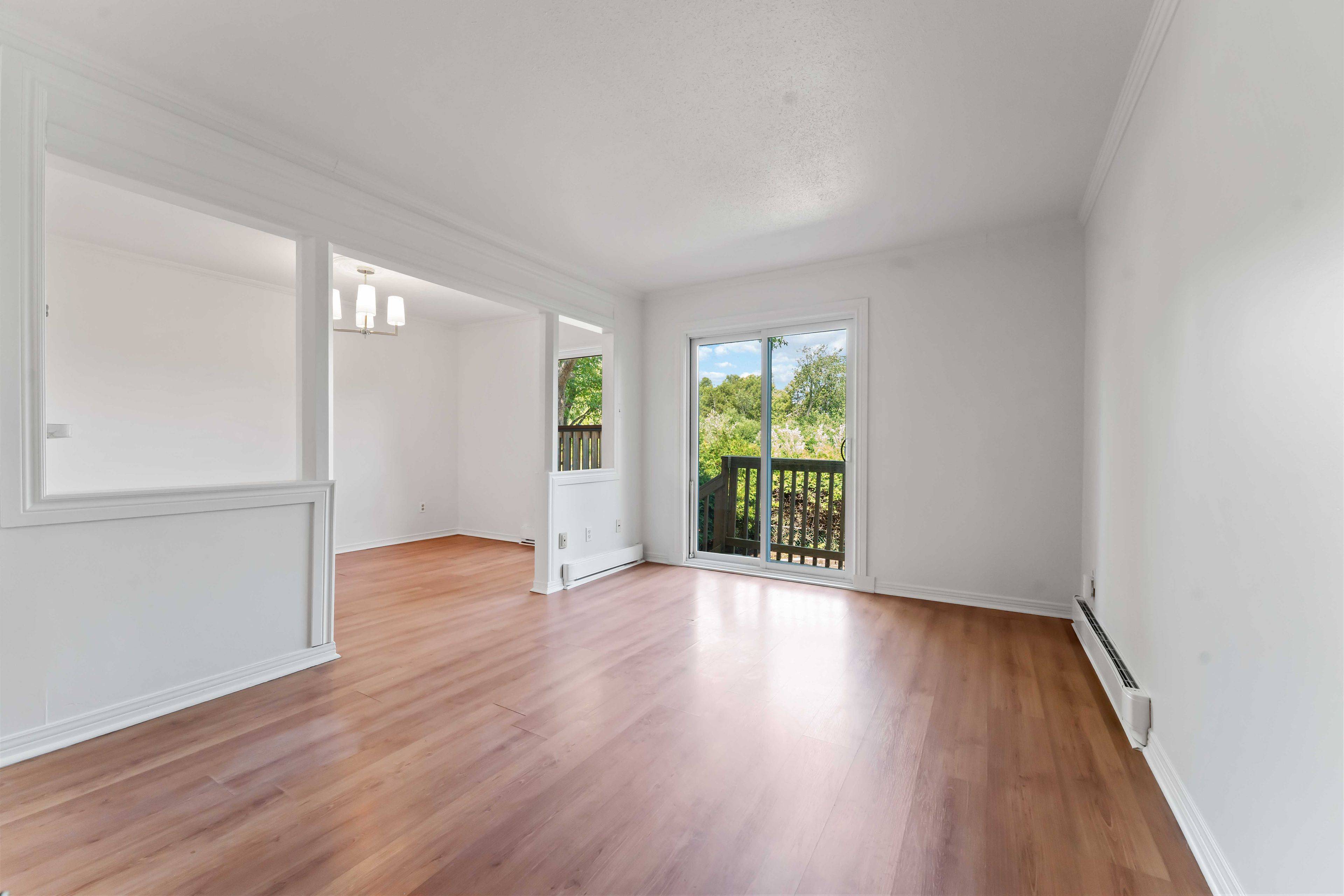 Hunt Club - Windsor Park Village And Area, ON K1V 9N8,825 Cahill DR W #181