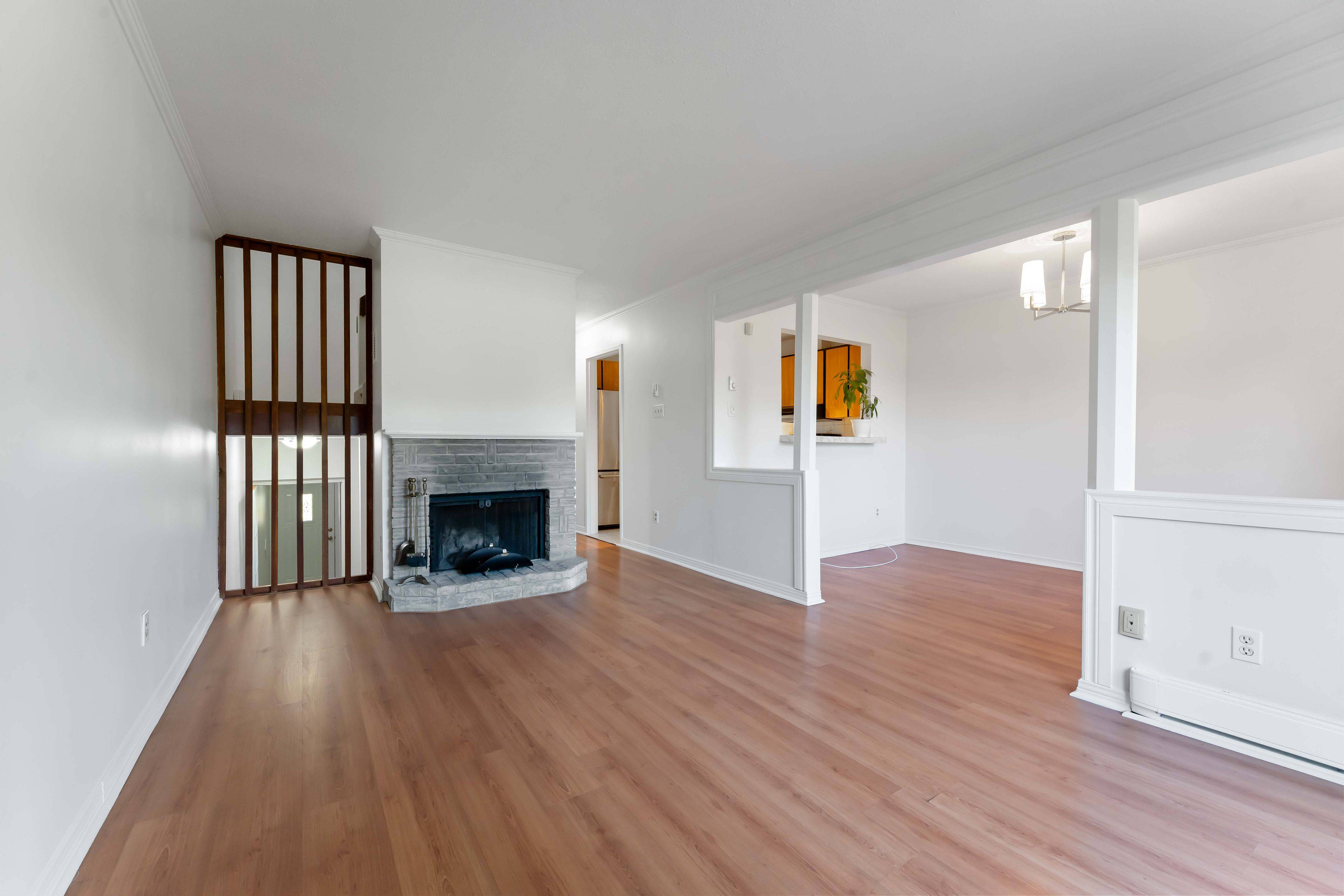 Hunt Club - Windsor Park Village And Area, ON K1V 9N8,825 Cahill DR W #181