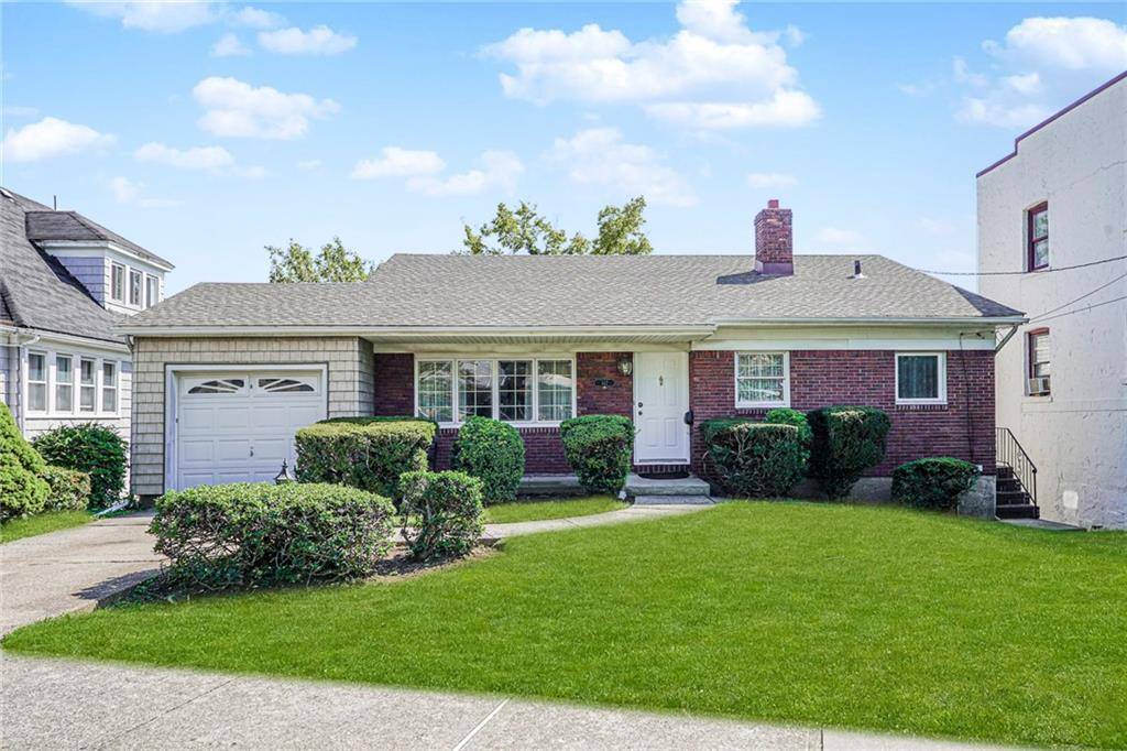 Staten  Island, NY 10305,112 Windermere RD