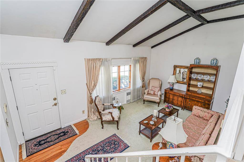 Staten  Island, NY 10305,112 Windermere RD