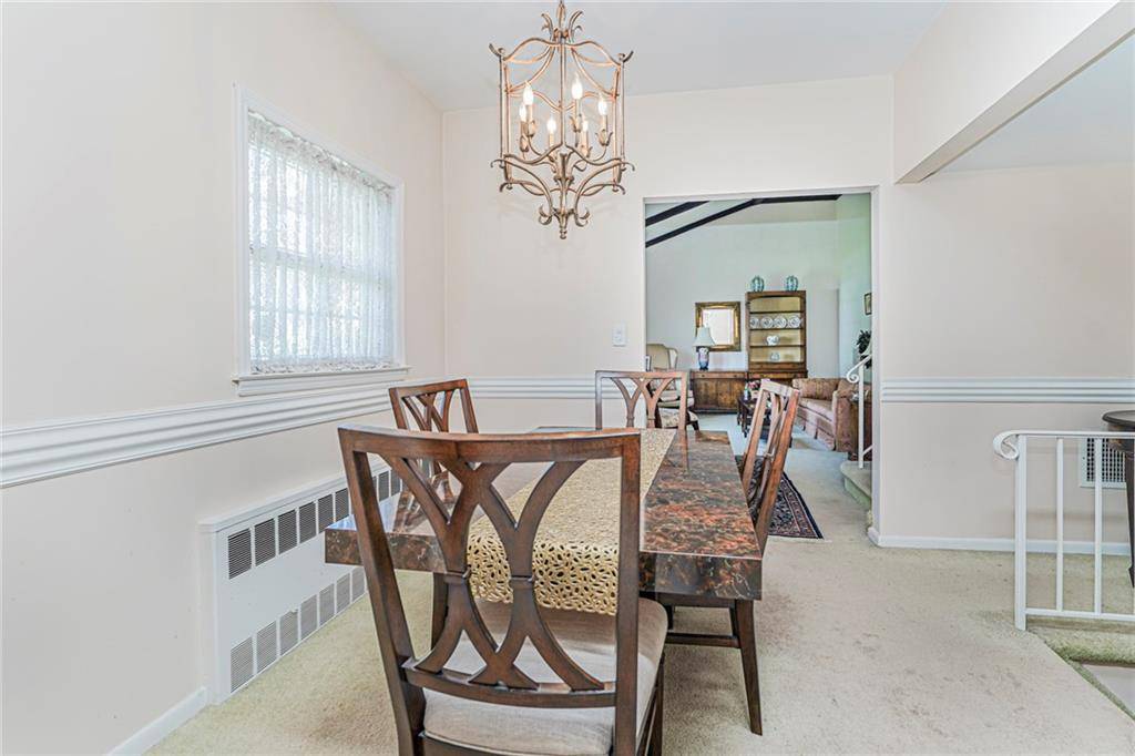 Staten  Island, NY 10305,112 Windermere RD