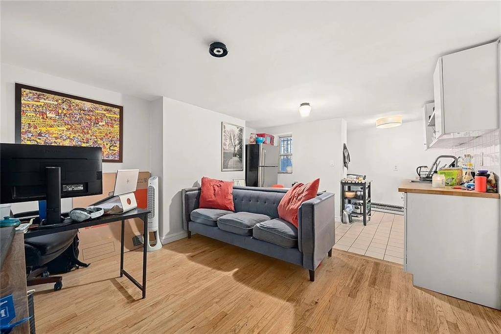 Brooklyn, NY 11205,42 Clermont AVE #1