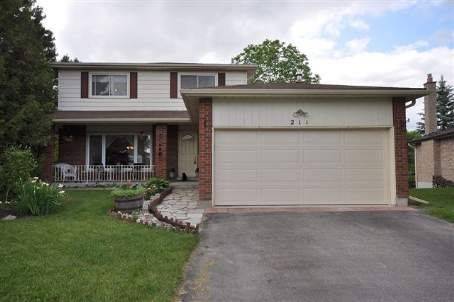 Newmarket, ON L3Y 5P4,211 Peterwood CT
