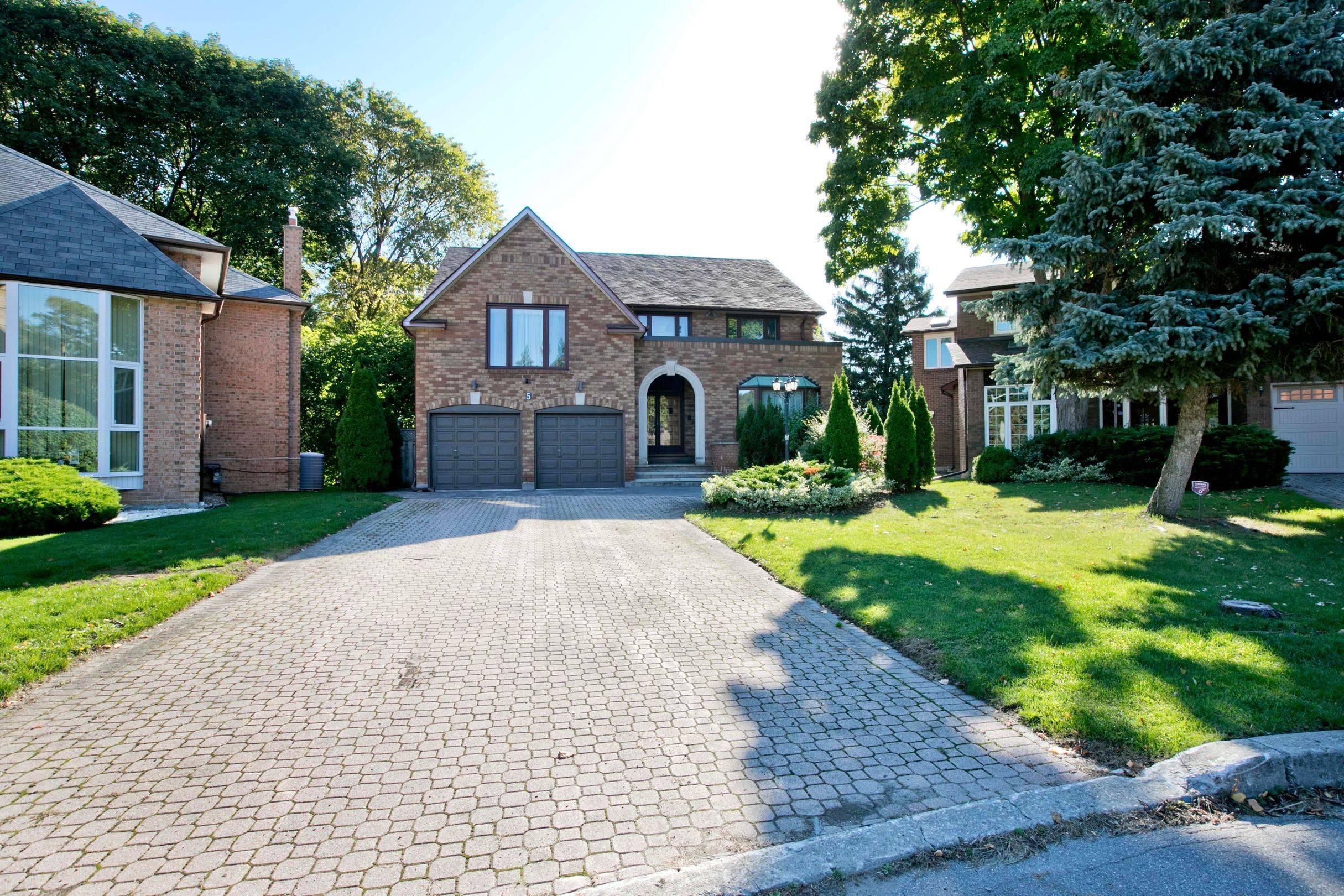 Toronto C14, ON M2M 4E8,5 Willow Heights CT