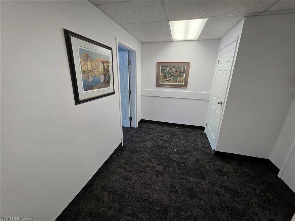 Hamilton, ON L9H 1B7,17 King ST E #206