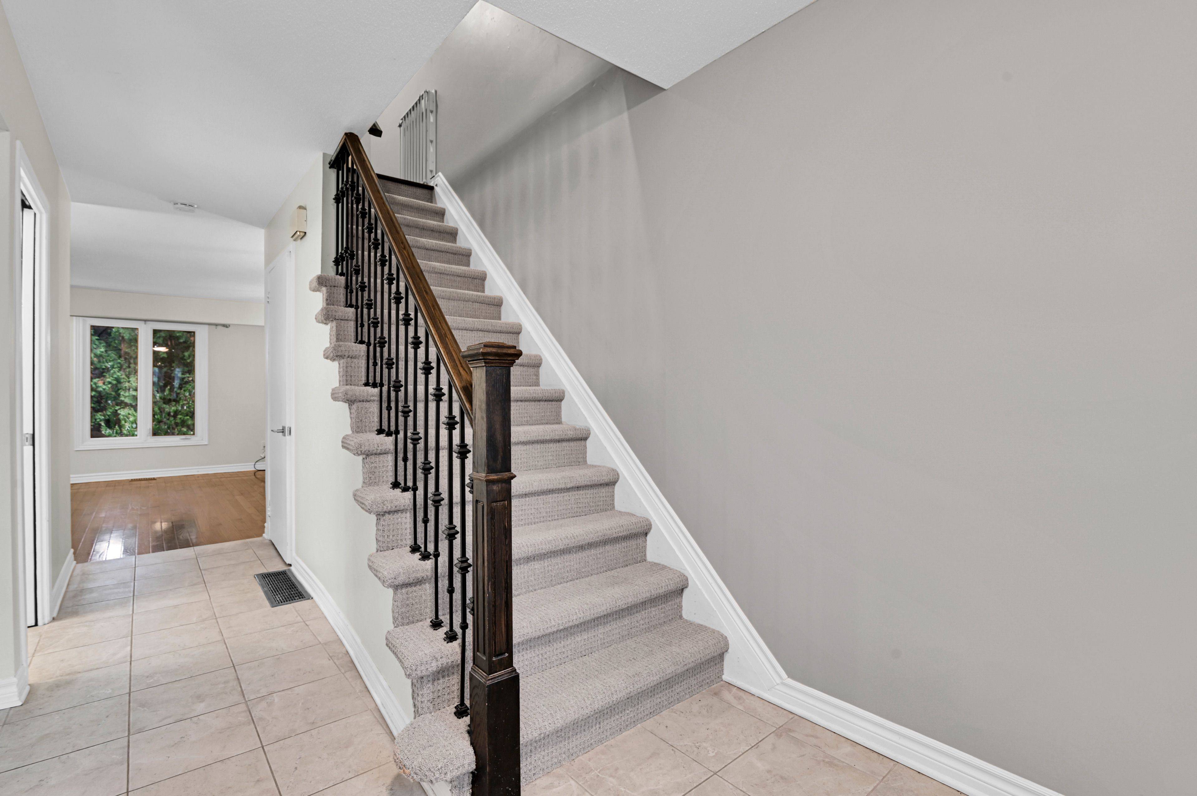 Billings Bridge - Riverside Park And Area, ON K1V 8M4,21 Ramsgate Private