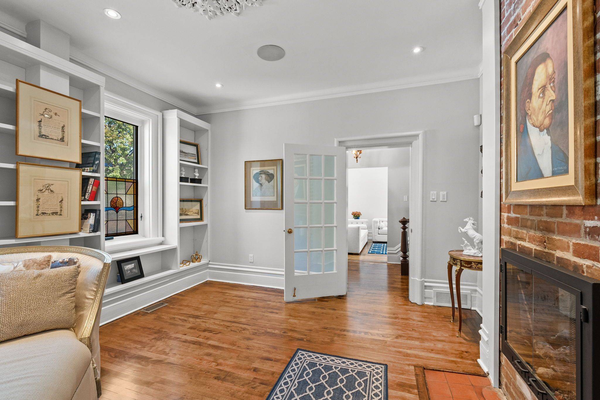 New Edinburgh - Lindenlea, ON K1M 1V8,105 Crichton ST