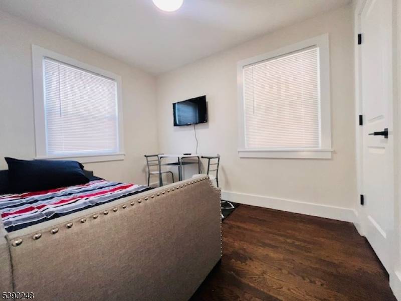 Clark Twp., NJ 07066,275 Valley Rd