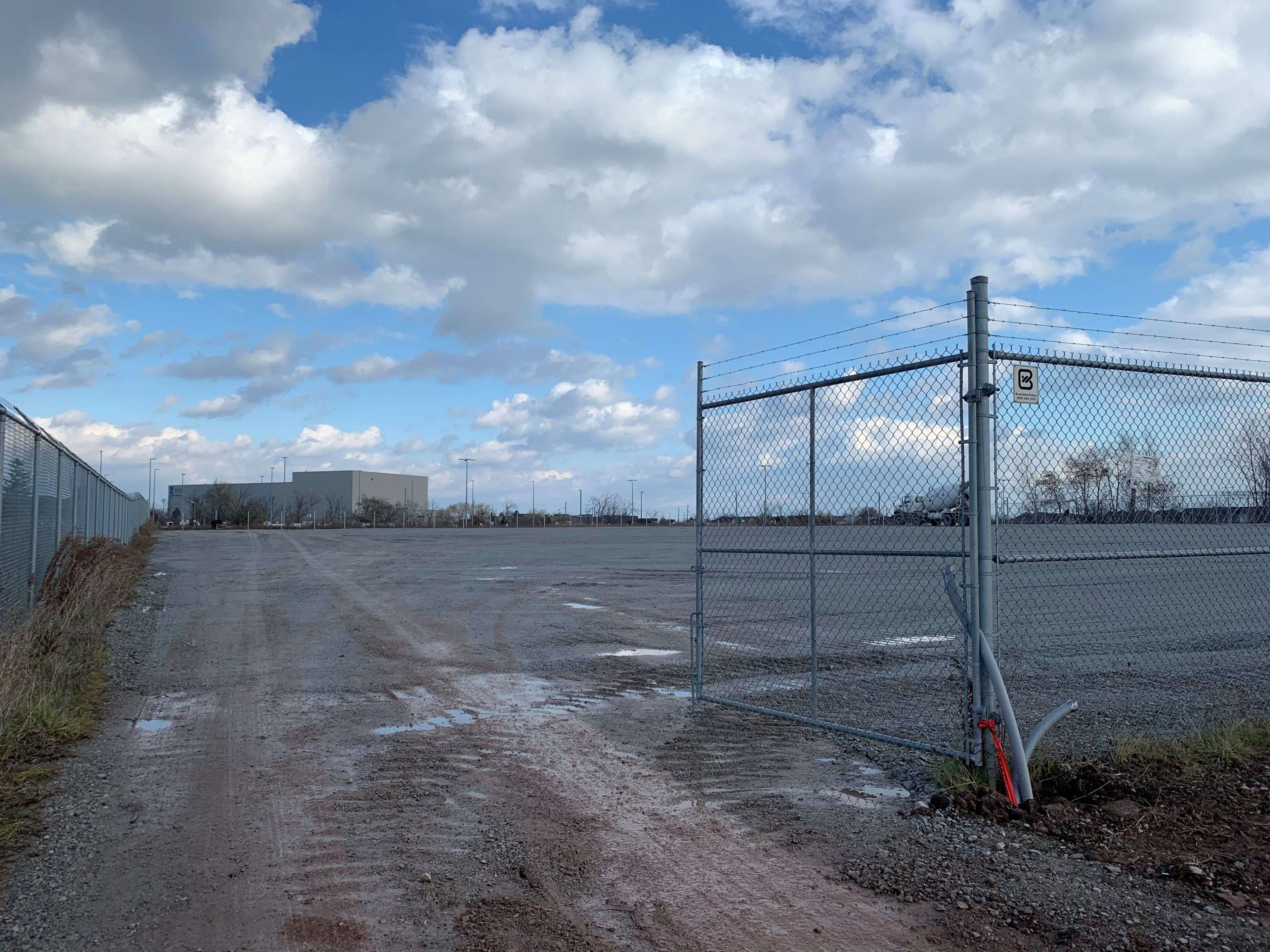 Burlington, ON L7L 2Y6,747 Appleby Line #B&D