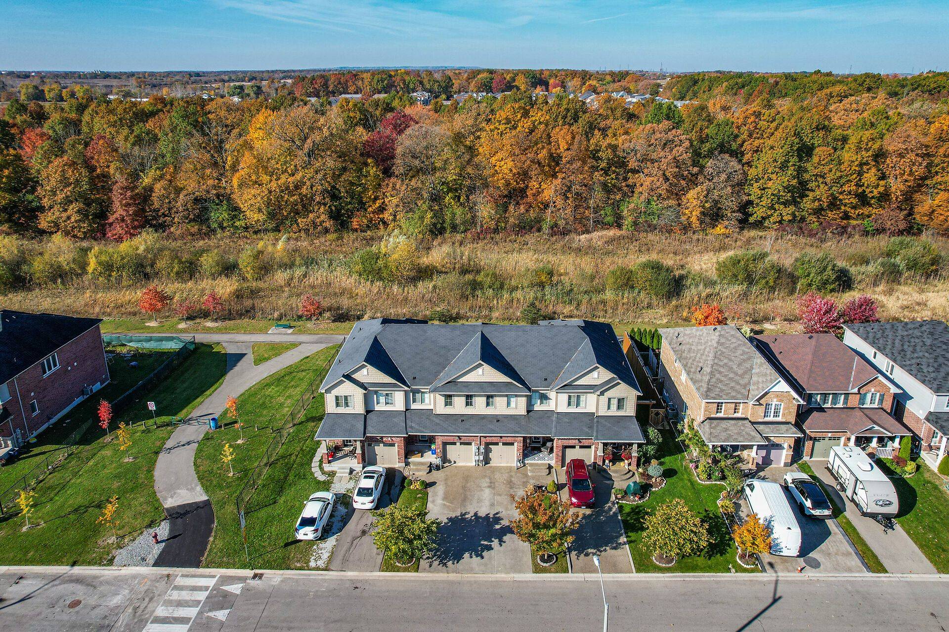 Niagara Falls, ON L2H 0K9,8681 Dogwood CRES