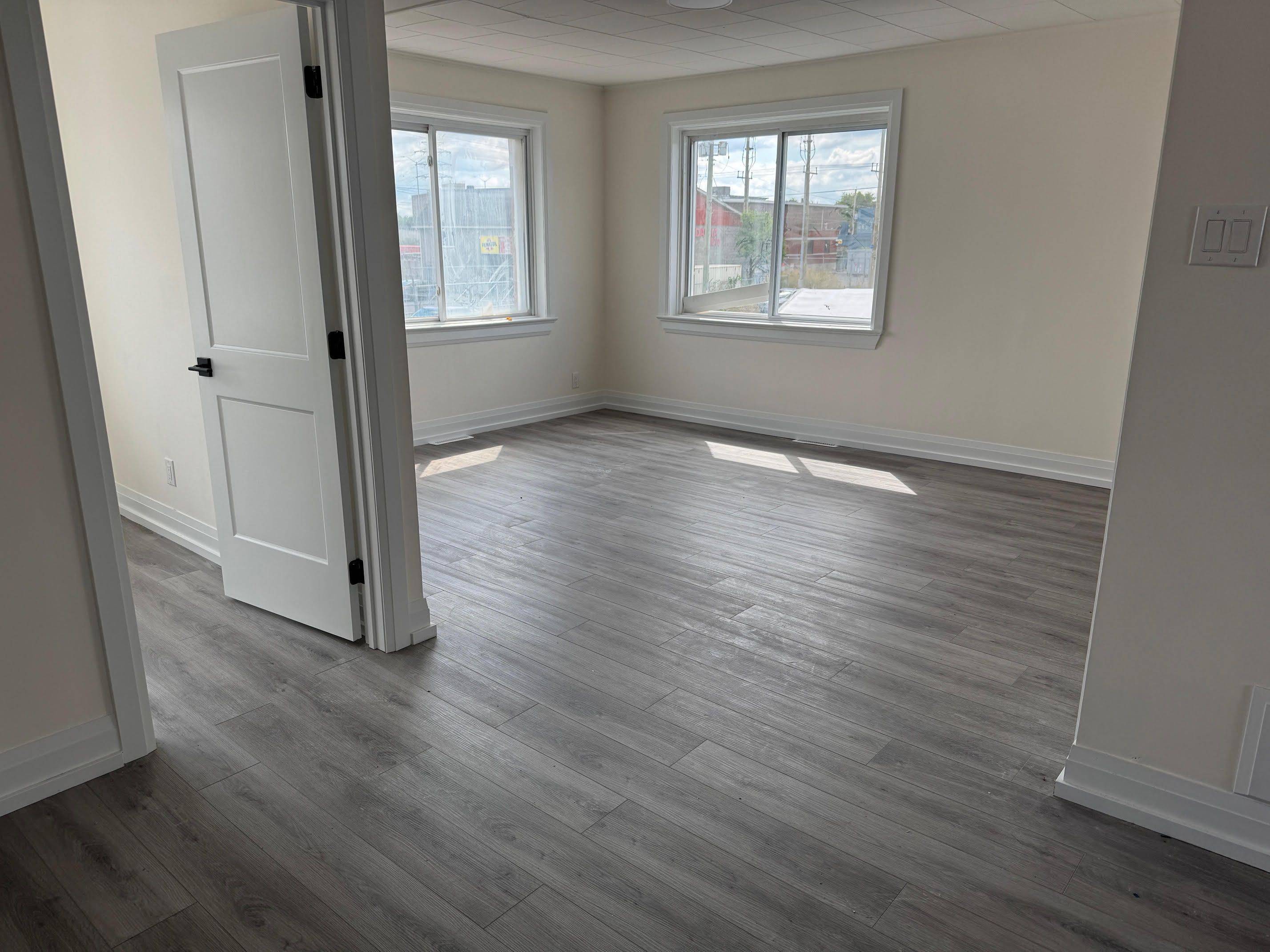 Mckellar Heights - Glabar Park And Area, ON K1Z 5A2,874 Clyde AVE #1