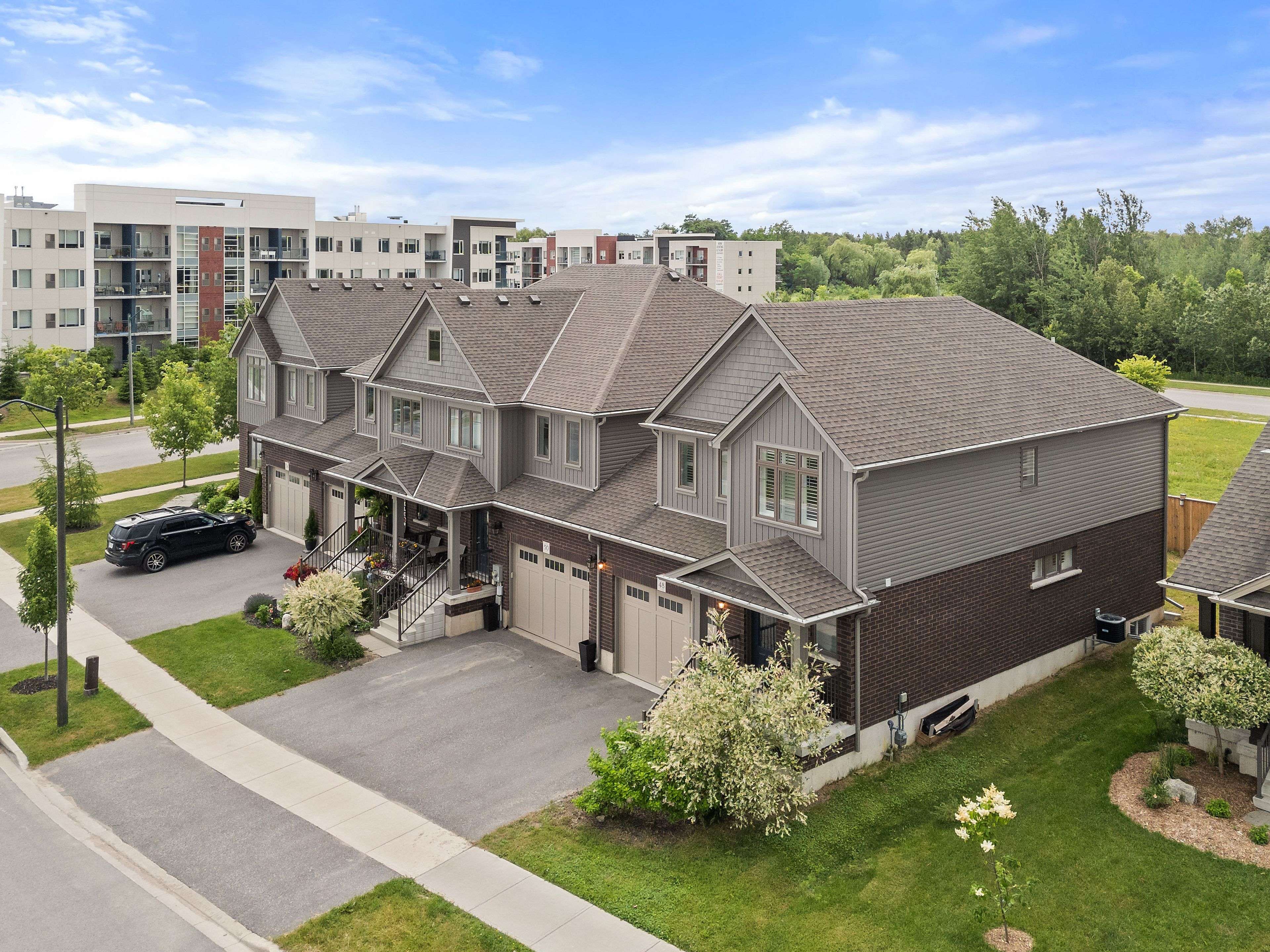 Collingwood, ON L9Y 1M5,48 George Zubek DR