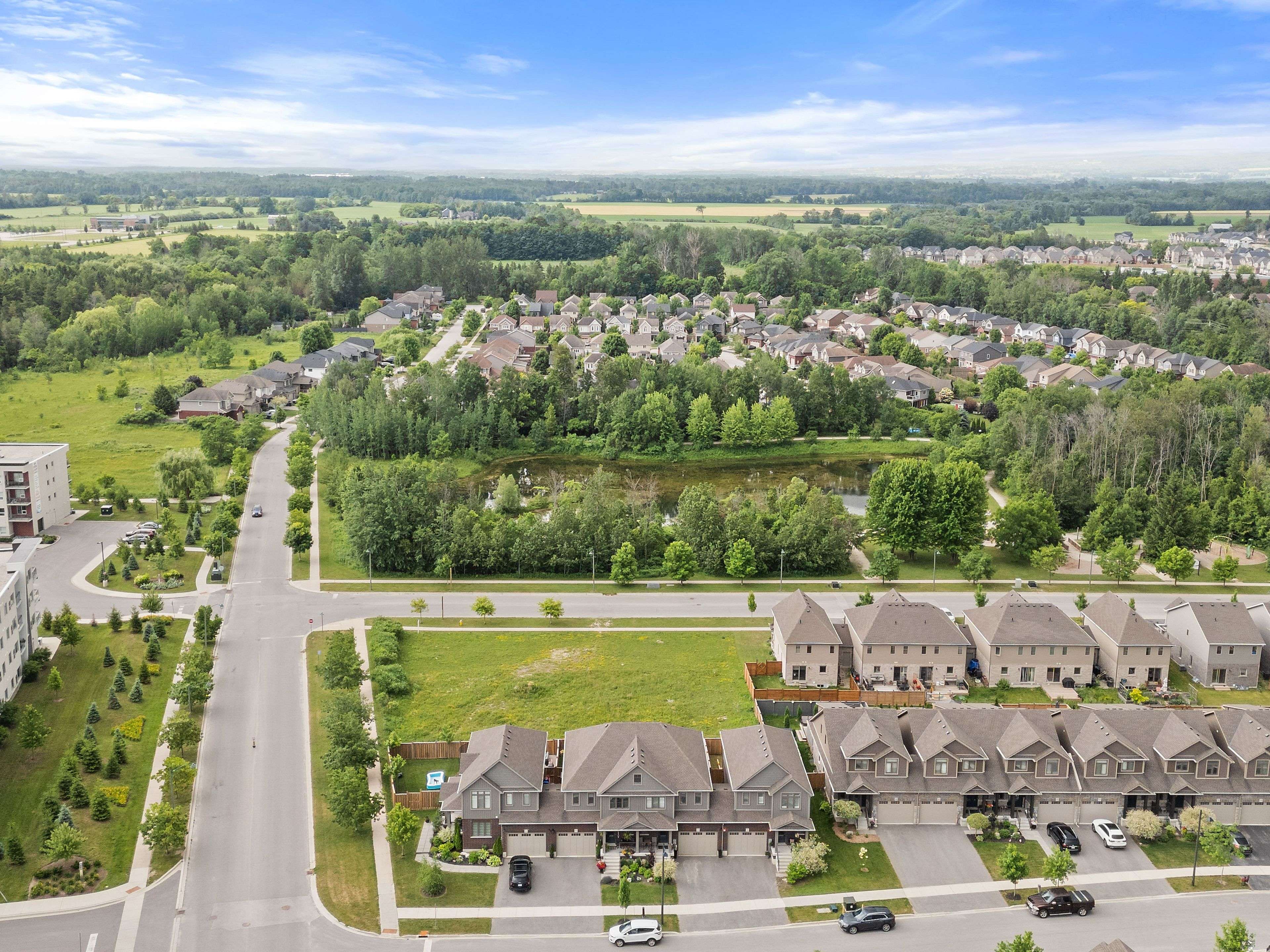 Collingwood, ON L9Y 1M5,48 George Zubek DR