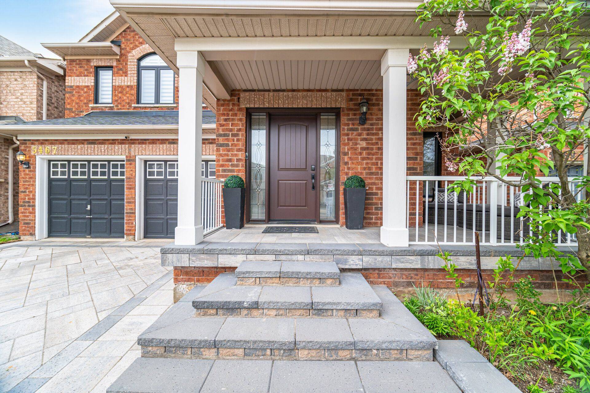 Burlington, ON L7L 7C6,5467 Blue Spruce AVE