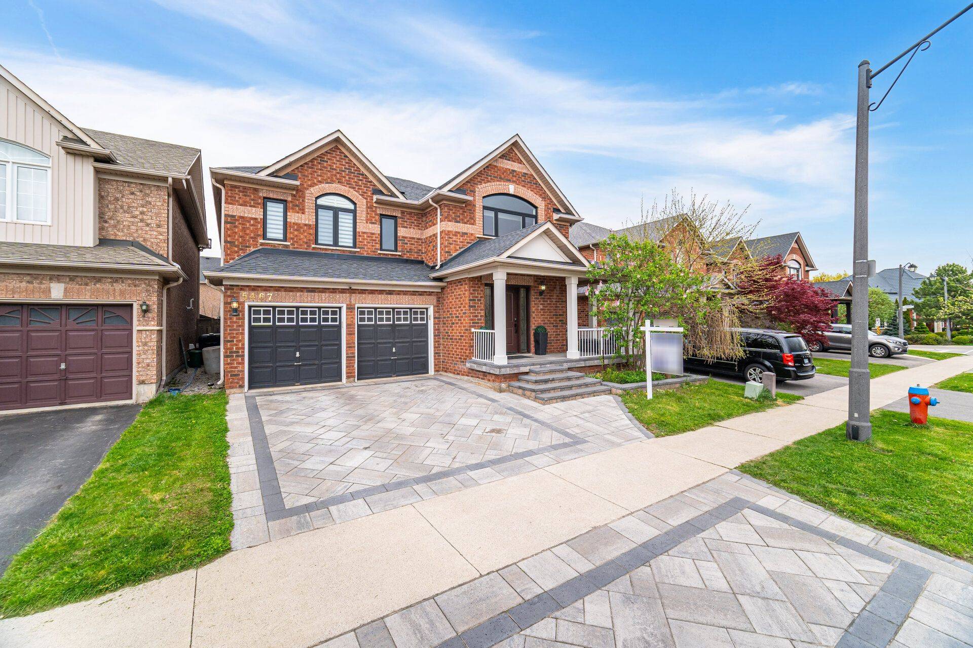 Burlington, ON L7L 7C6,5467 Blue Spruce AVE