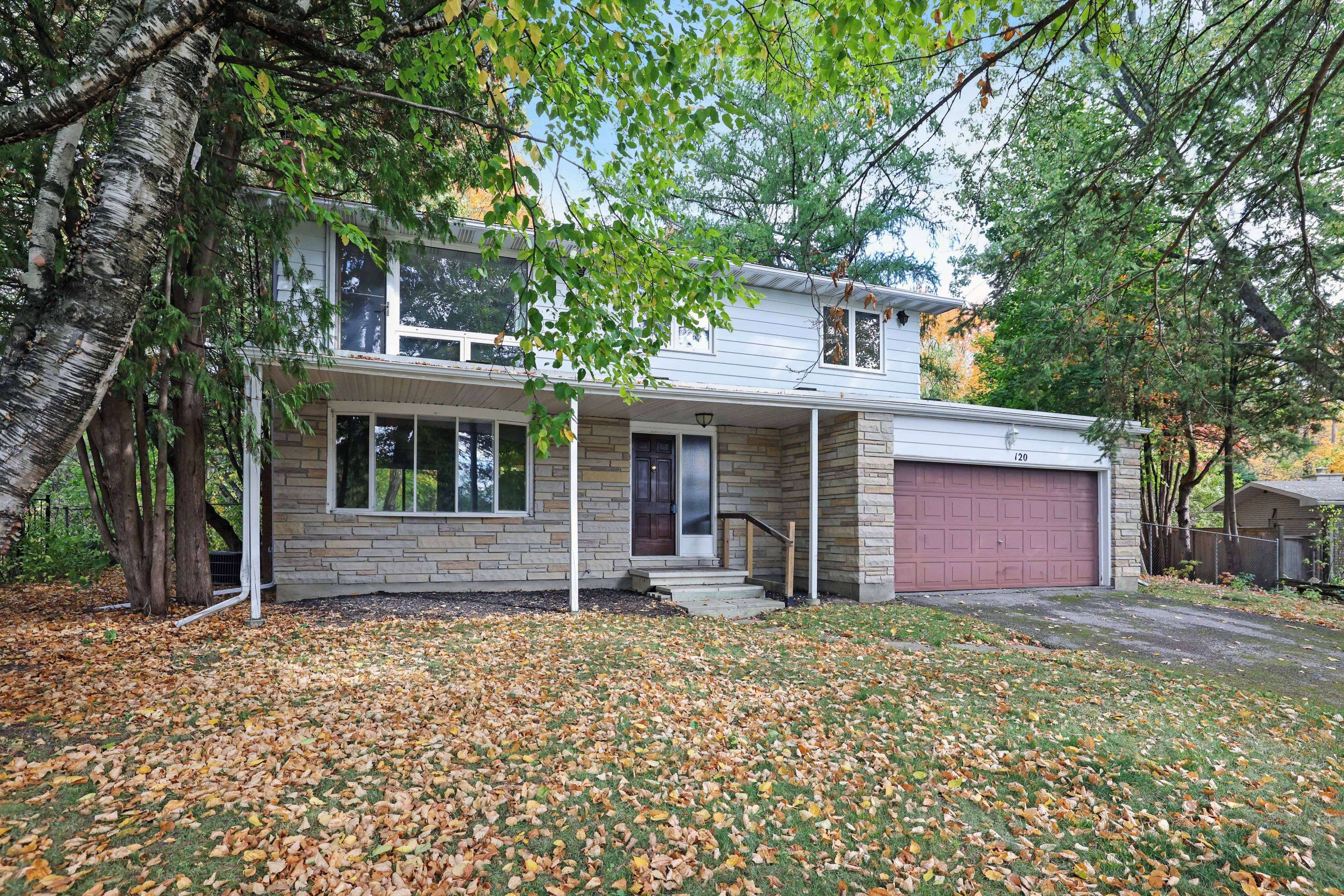 Carp - Huntley Ward, ON K0A 1L0,120 Glenncastle DR