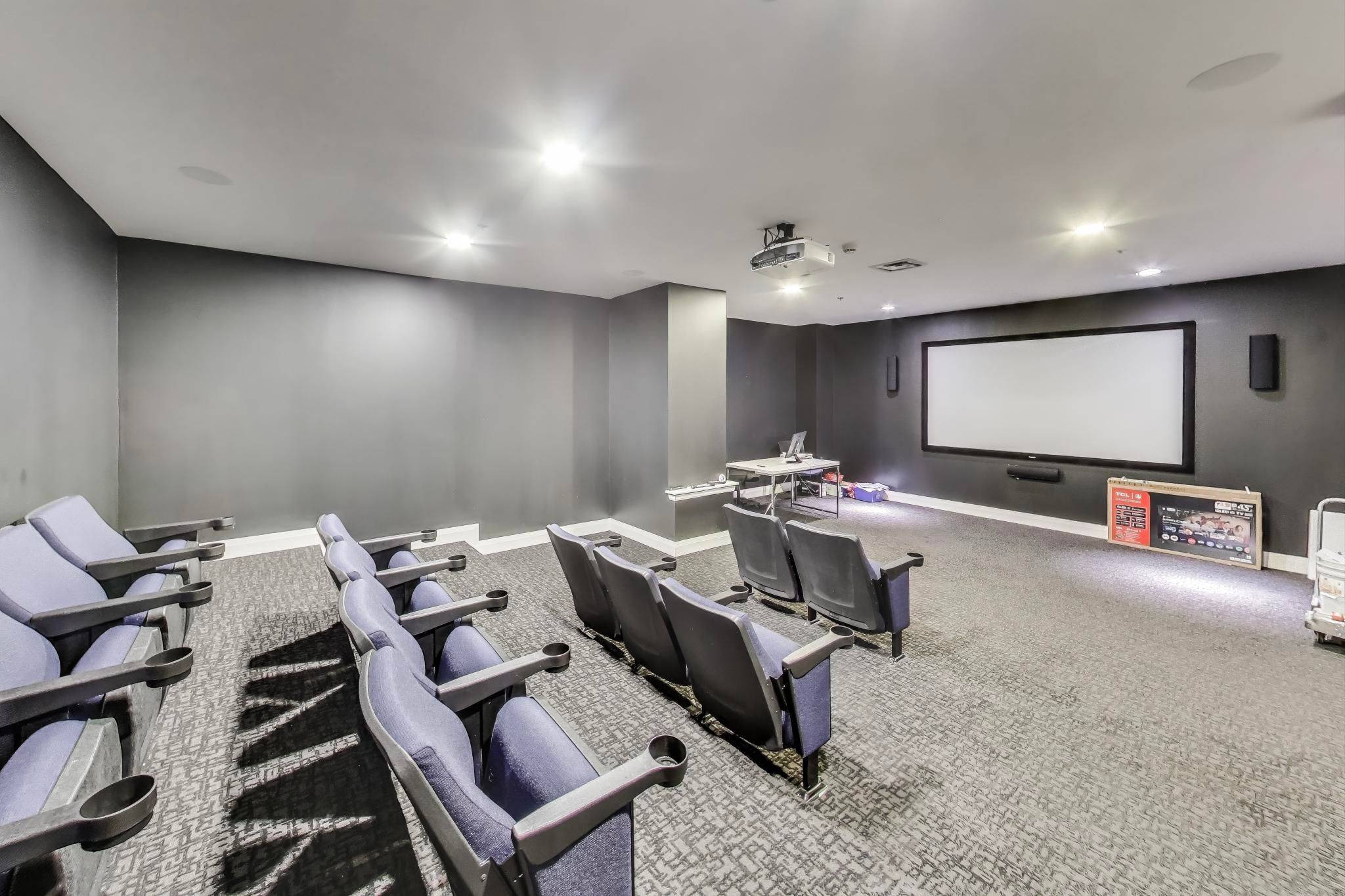 Vaughan, ON L4L 8C3,12 Woodstream BLVD #317