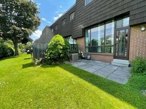 Brampton, ON L6T 1W7,160 Darras CT