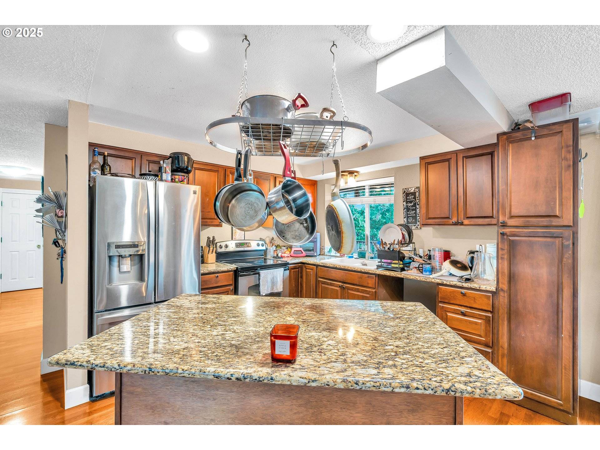 Troutdale, OR 97060,2154 SE SANDY CT