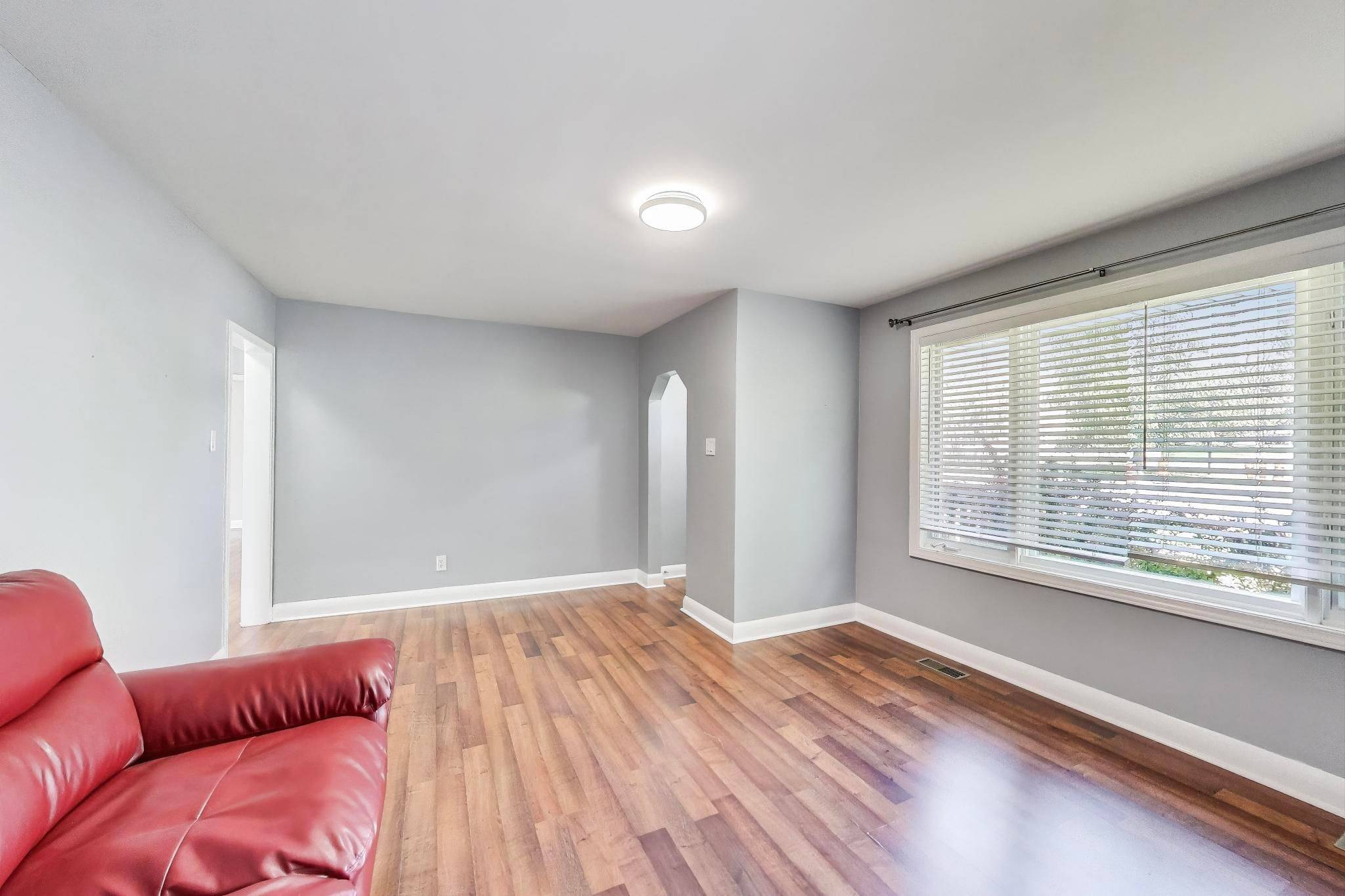 Barrie, ON L4N 6R5,5 Golfdale RD