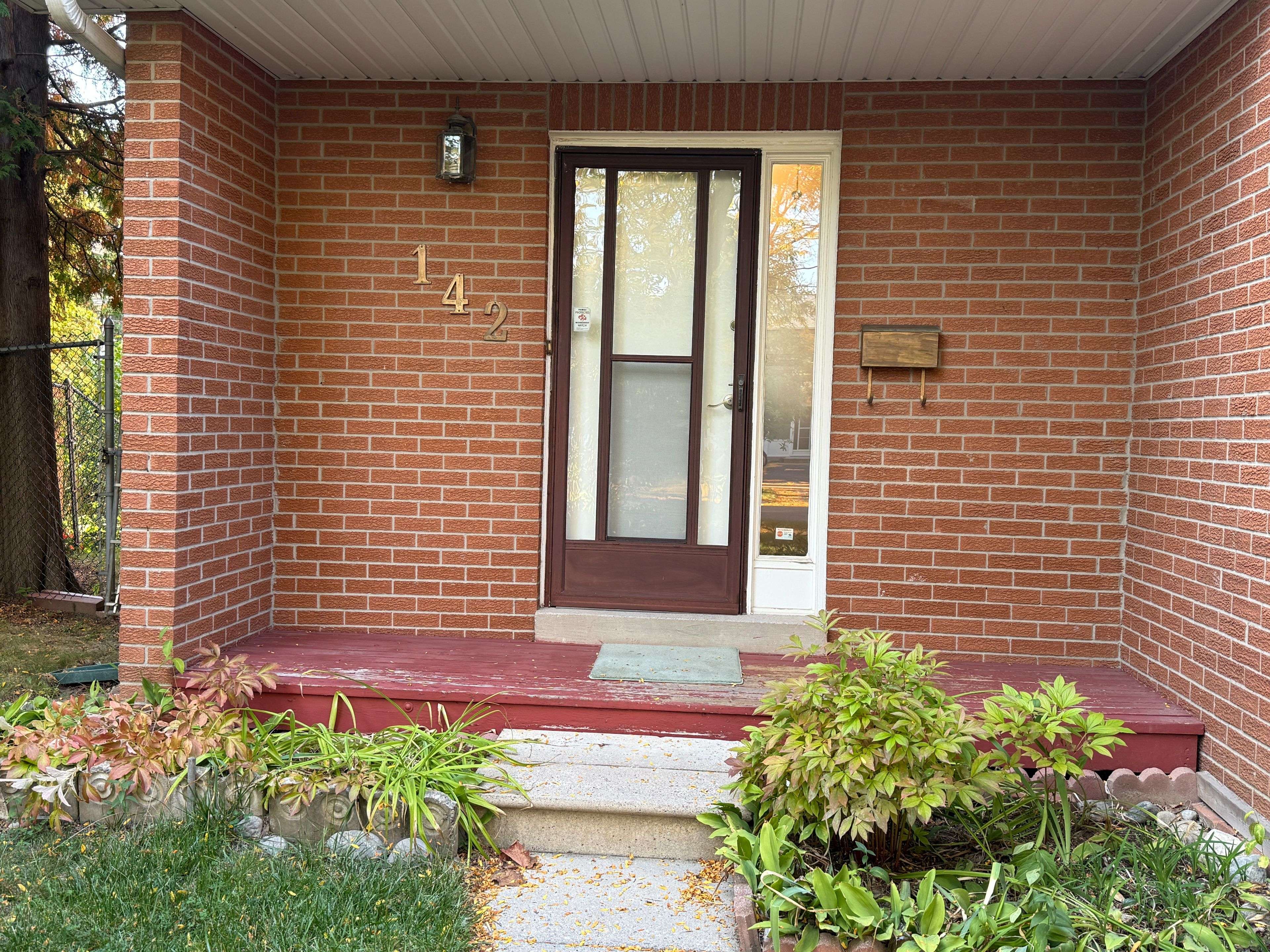 Toronto E07, ON M1V 1K9,142 Alexmuir BLVD