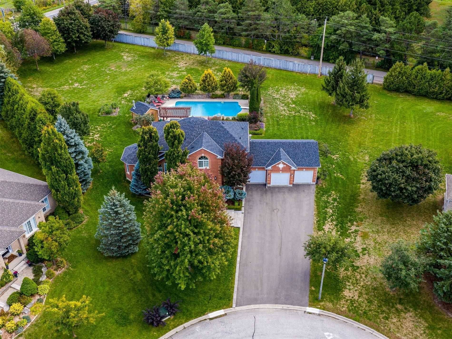 Caledon, ON L7C 1P6,7 Brandiff CT