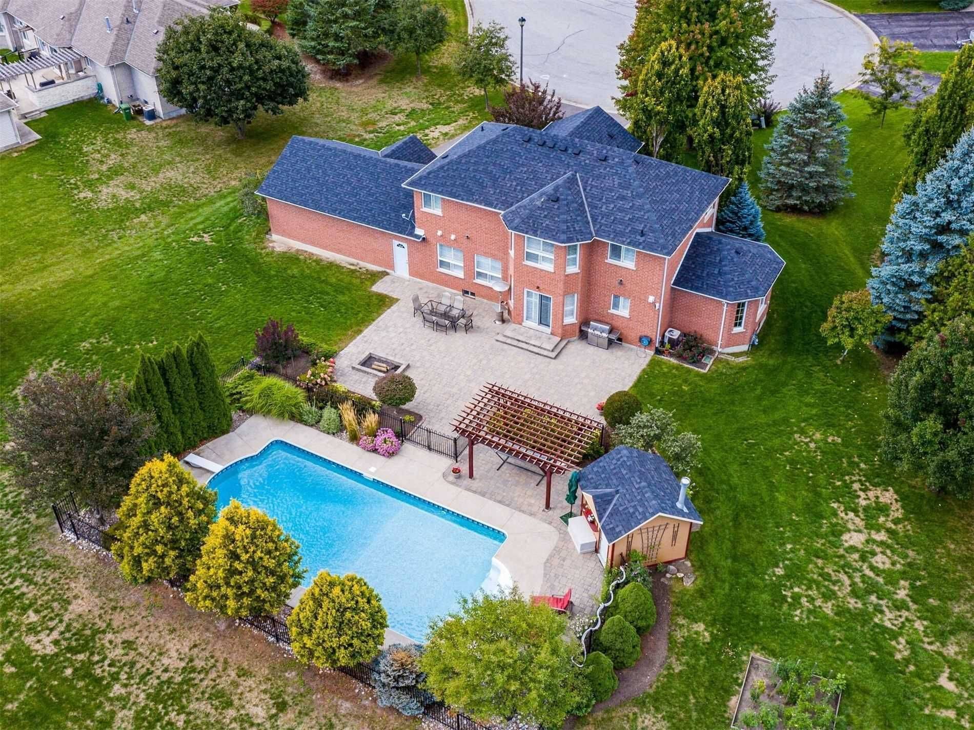 Caledon, ON L7C 1P6,7 Brandiff CT