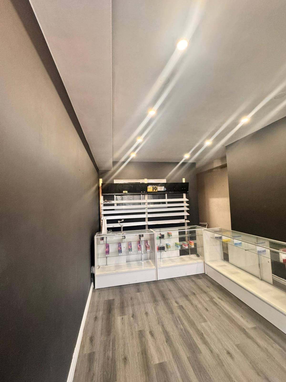 Toronto W04, ON M6M 3Z8,2308 Keele St ST