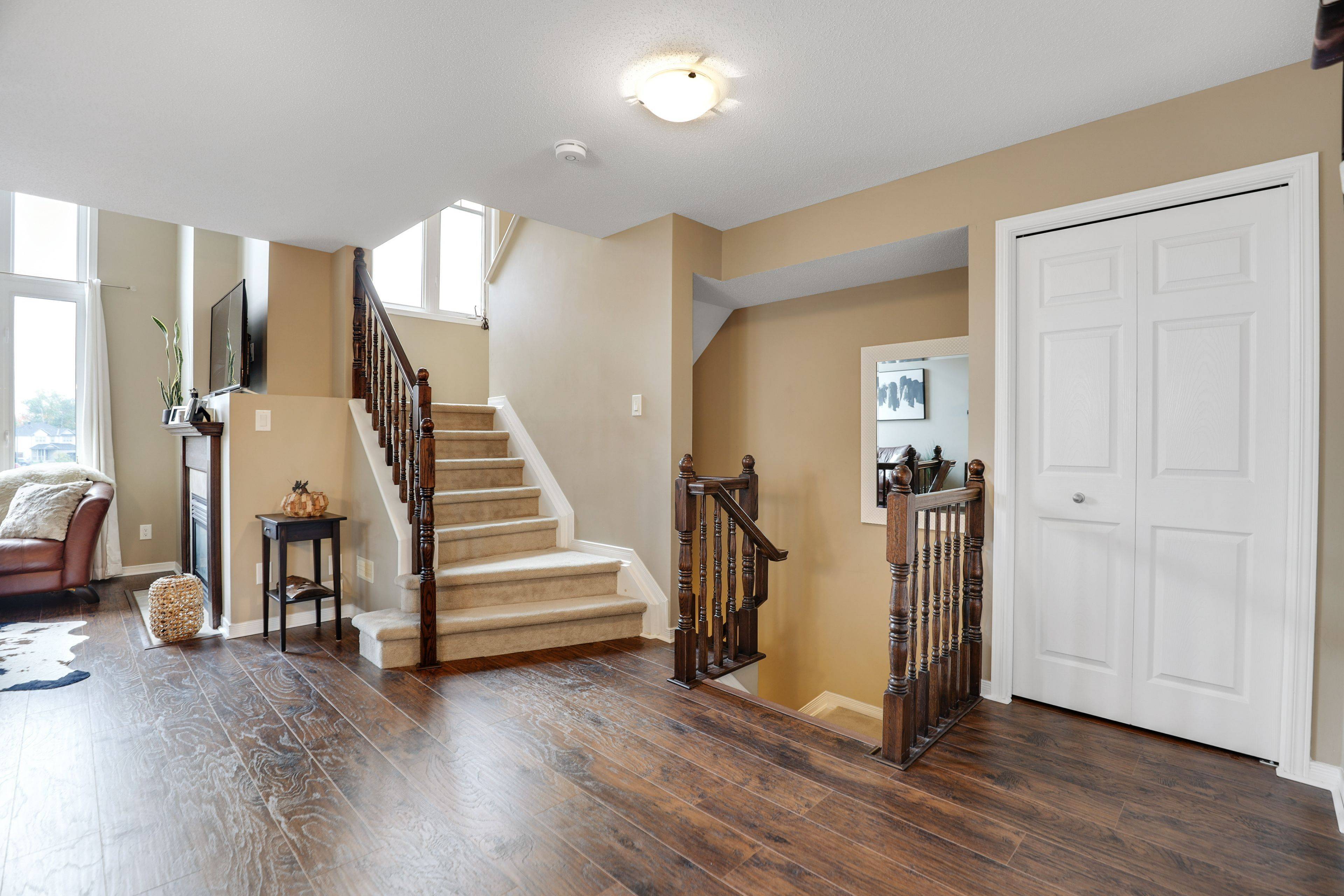 Orleans - Convent Glen And Area, ON K1W 0G3,382 Galston Private #24