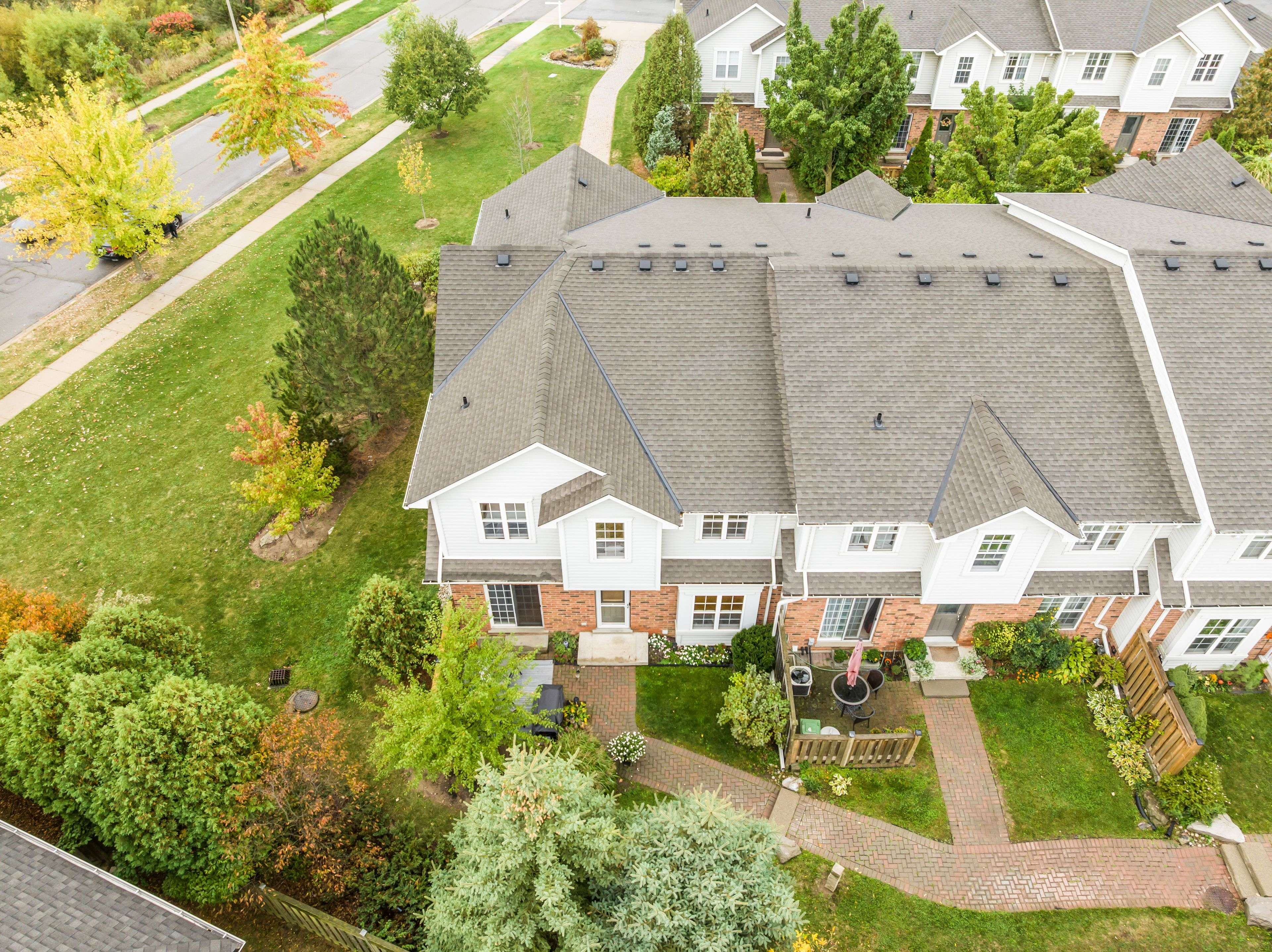 Hamilton, ON L9K 1R2,1085 Harrogate DR #45