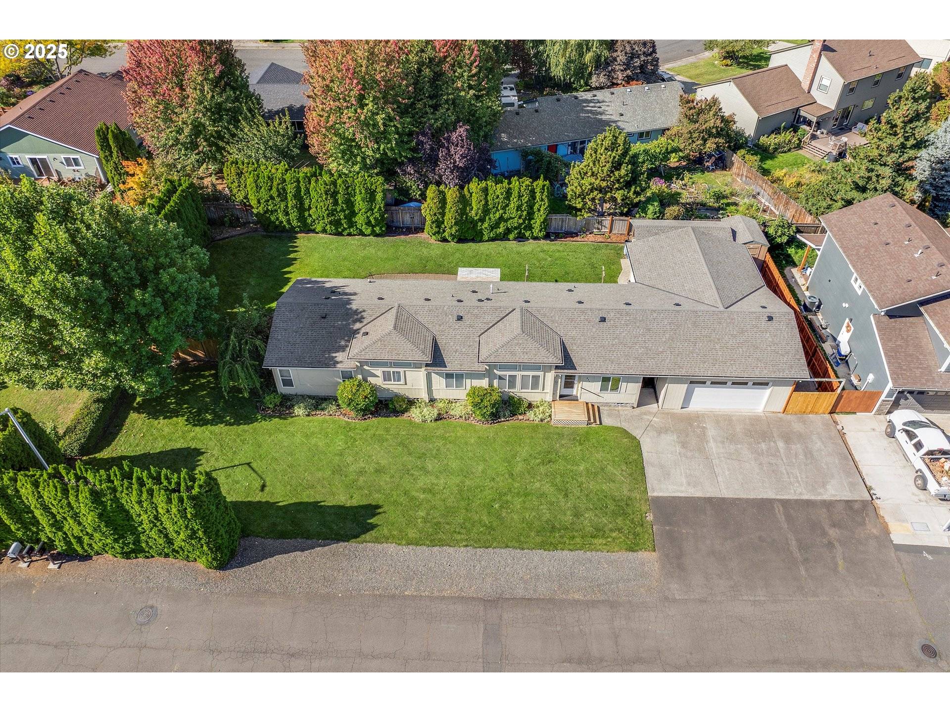 Hood River, OR 97031,836 HENDERSON RD