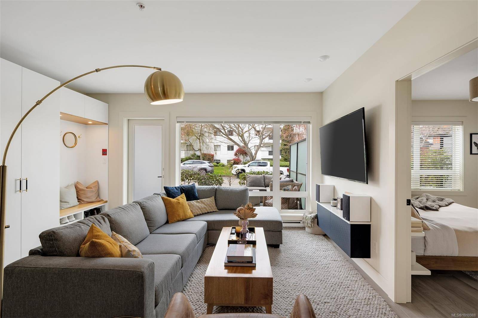 Victoria, BC V8V 1R5,300 Michigan St #102