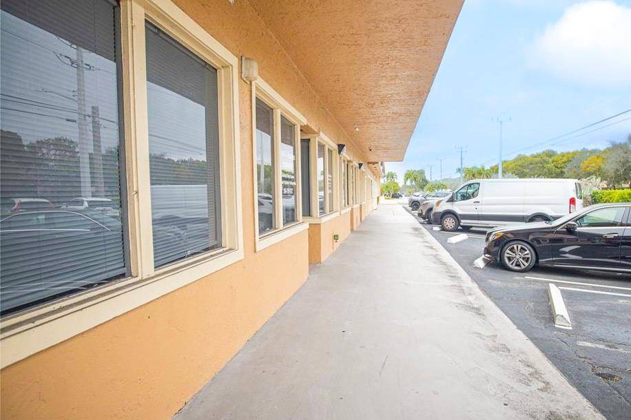 Coral Springs, FL 33076,11050 Wiles Rd #102