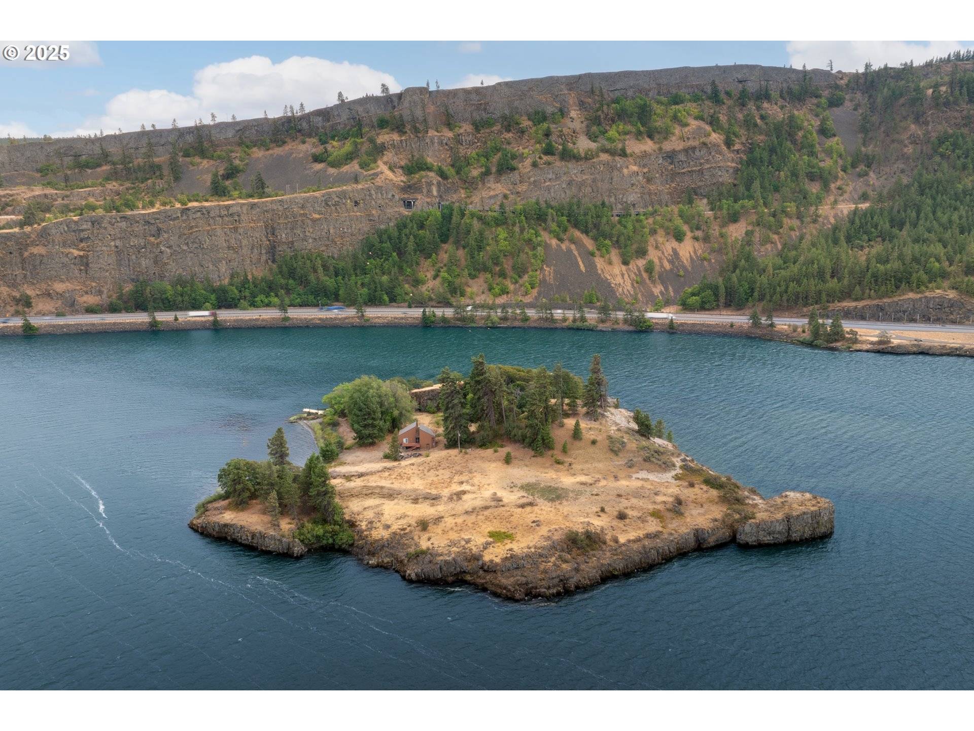 Mosier, OR 97040,18 Mile Island