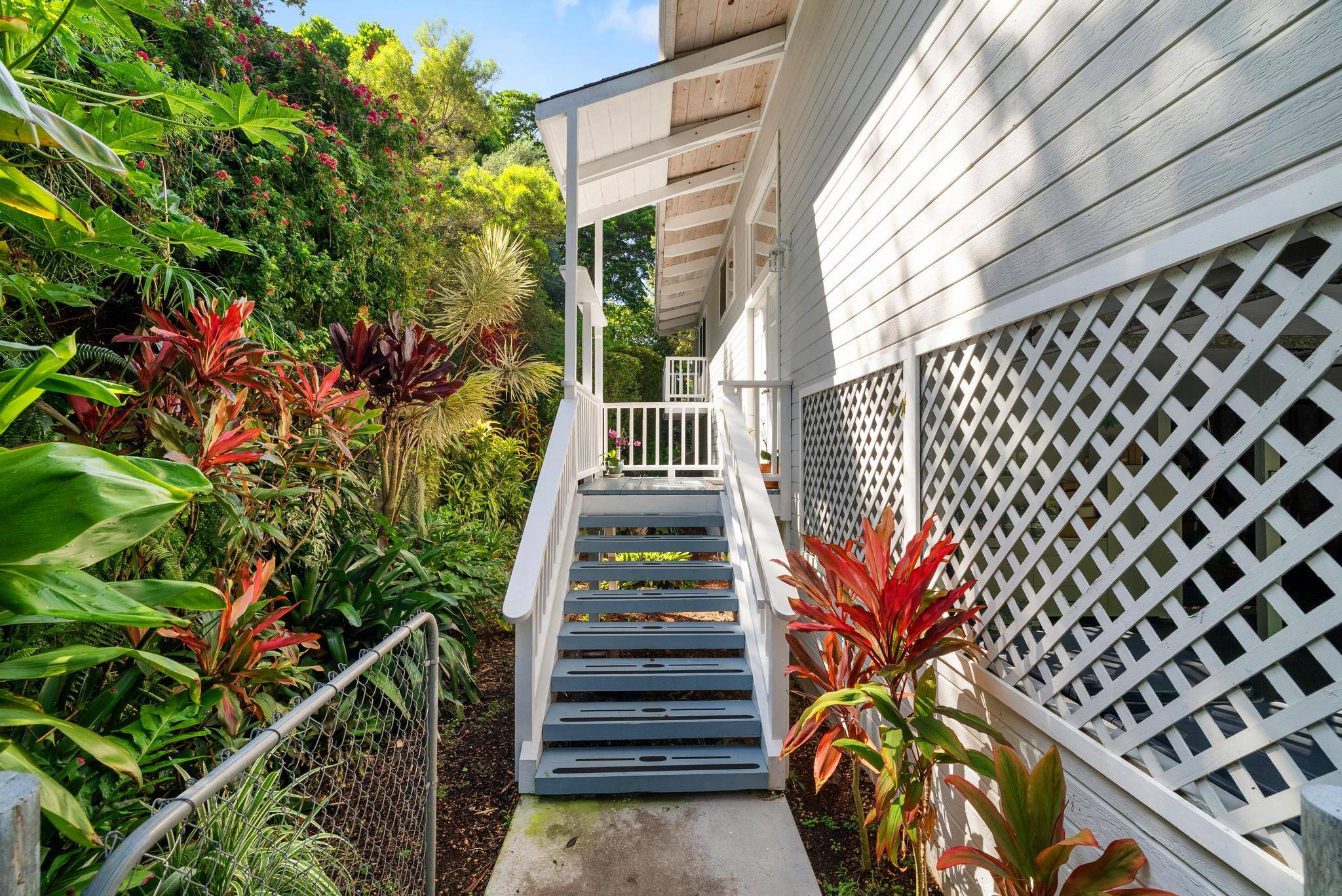 Kailua-kona, HI 96740,76-6253 KOKOOLUA WAY