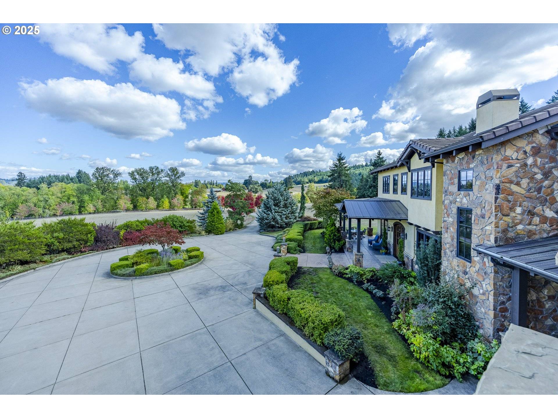 Eugene, OR 97402,27520 ERICKSON RD