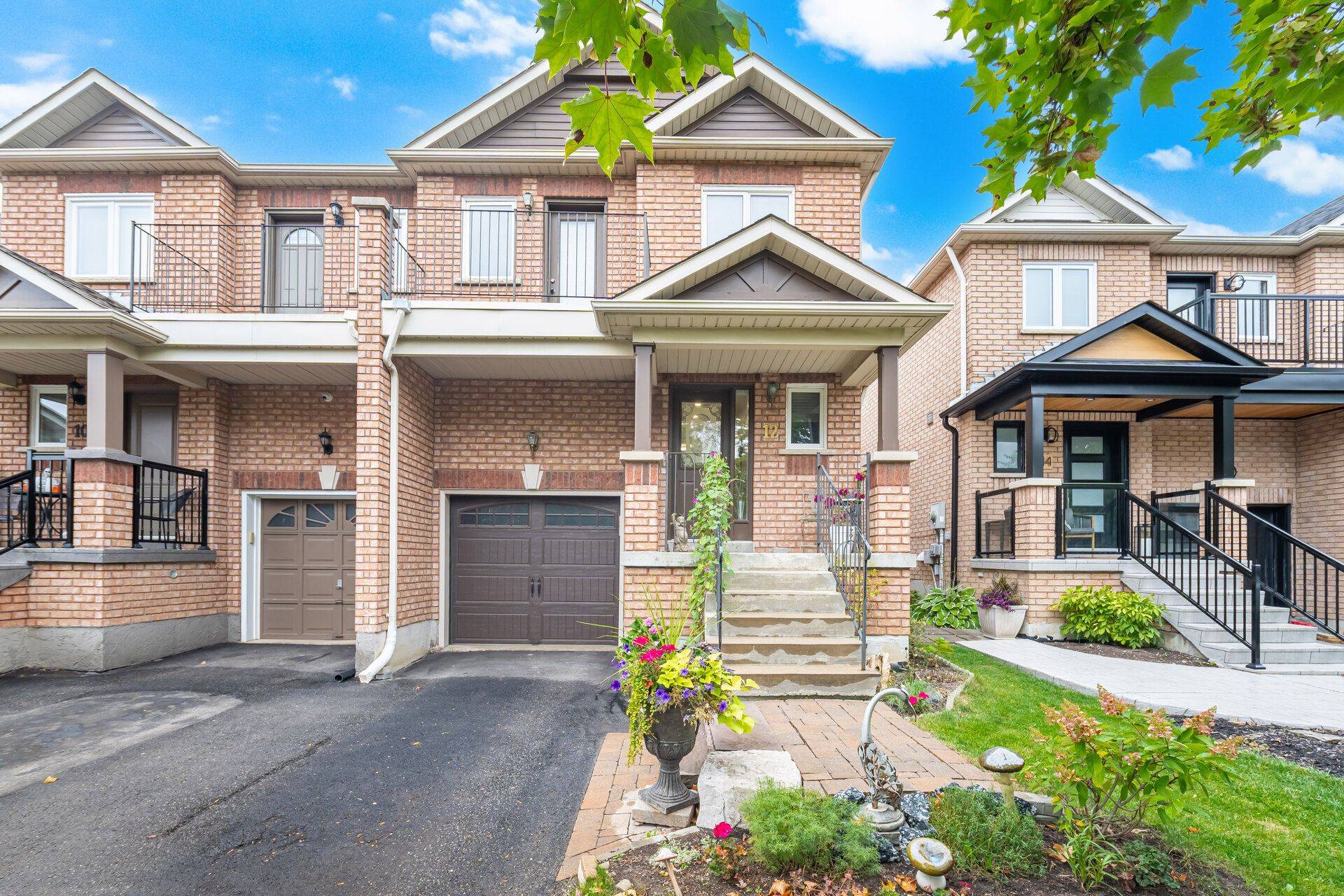 Caledon, ON L7E 2S9,12 Manorwood CT