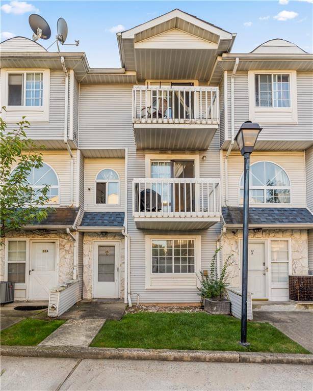 Staten  Island, NY 10314,35 North Country DR