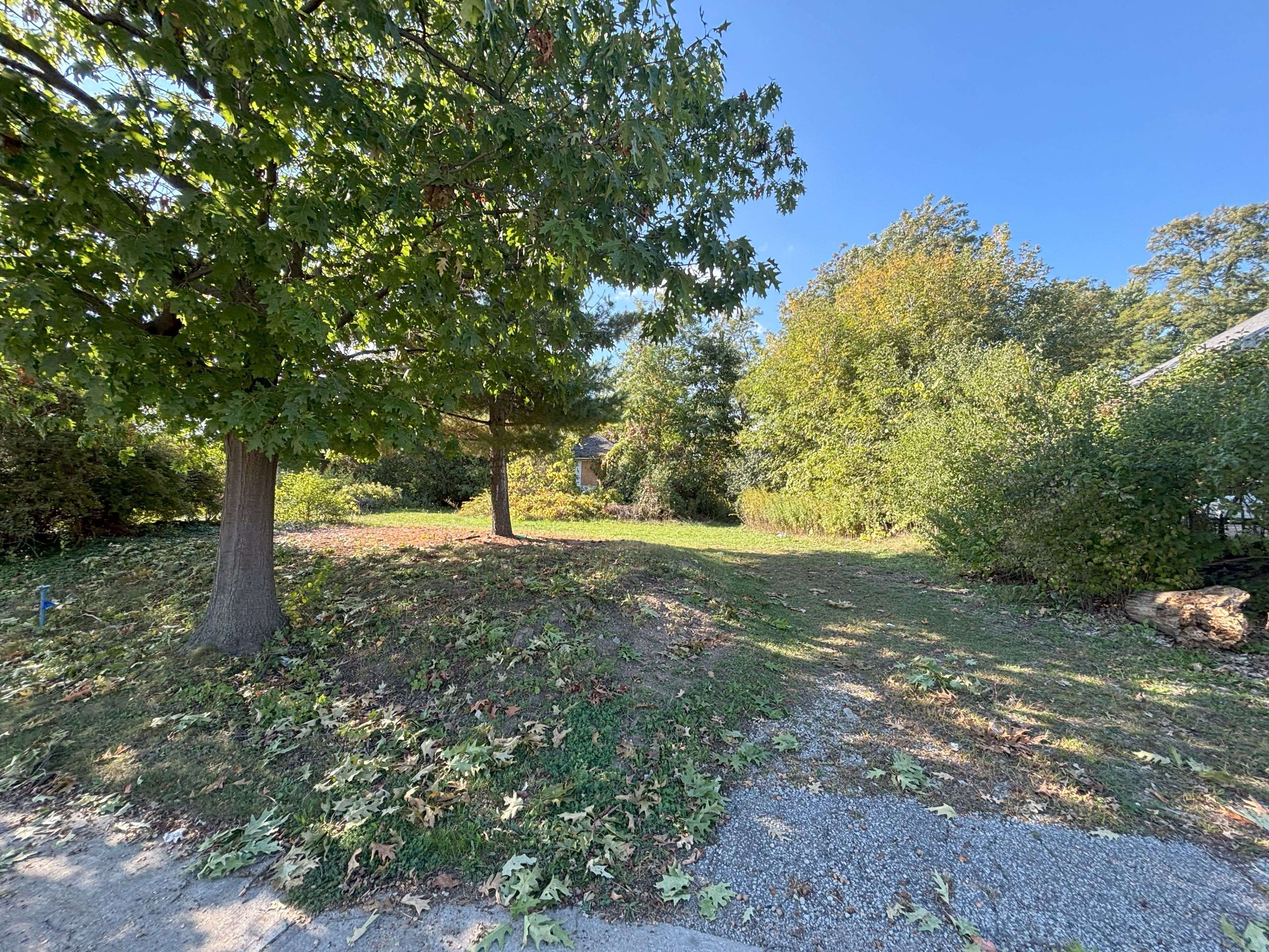 Mississauga, ON L5M 7C1,1631 Eglinton AVE W