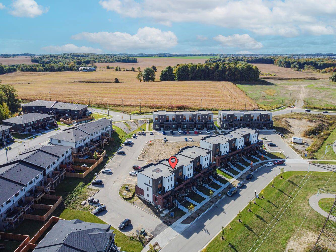 Kitchener, ON N2R 0S4,289 Chapel Hill DR #49