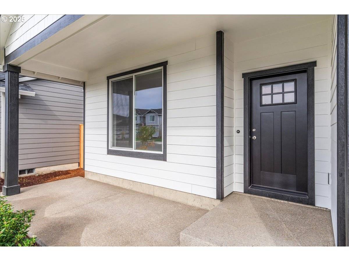 Carlton, OR 97111,858 E Wilson ST