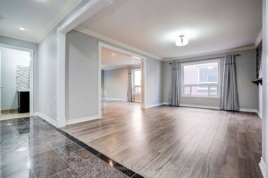 Toronto E07, ON M1V 3K1,15 Saintsbury SQ