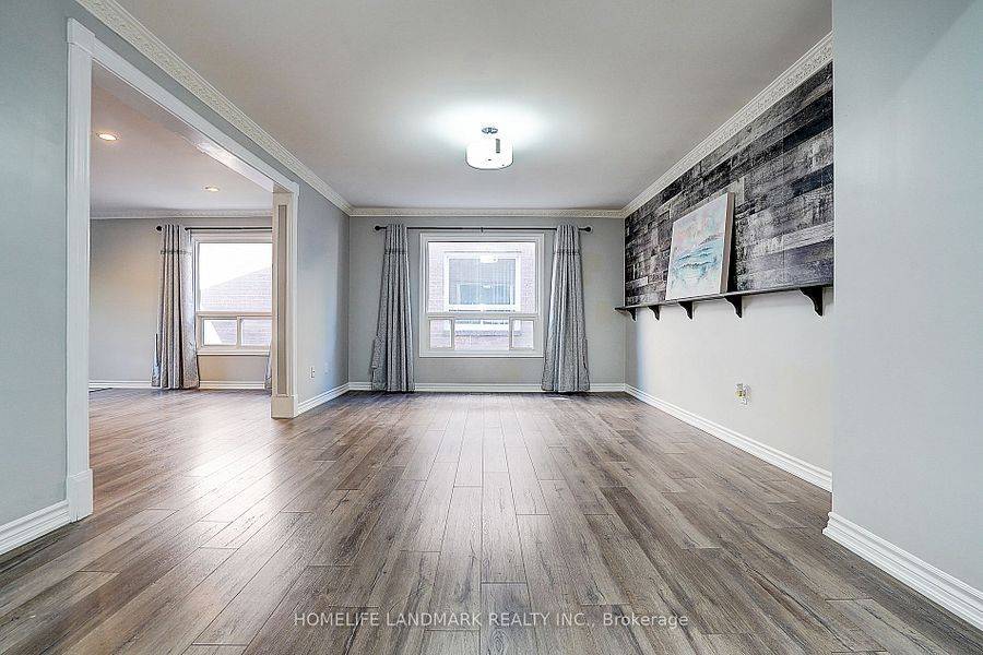 Toronto E07, ON M1V 3K1,15 Saintsbury SQ