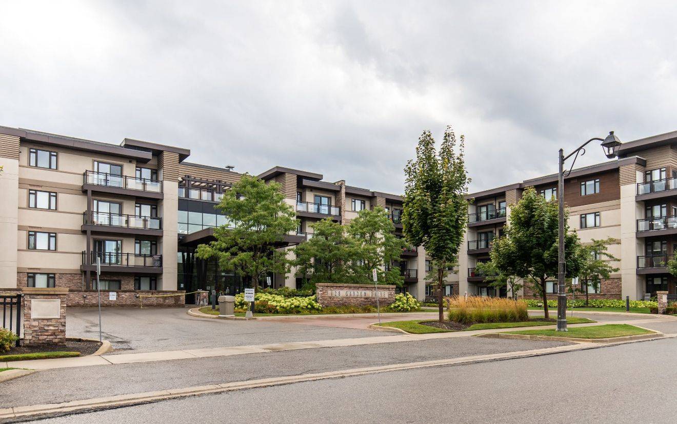 Oakville, ON L6K 0H7,128 Garden DR #413