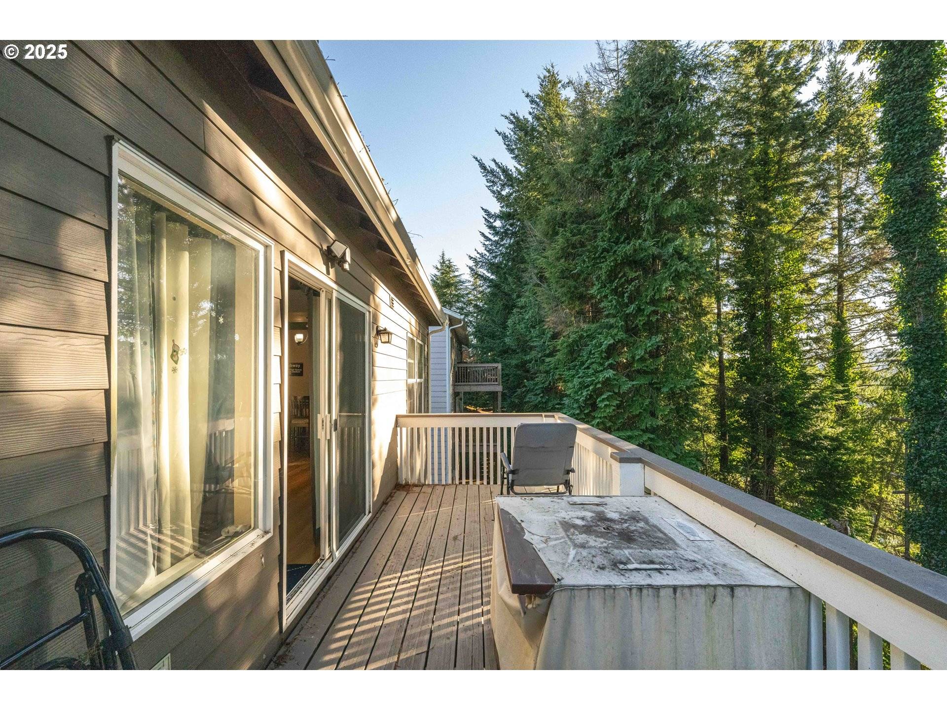 Coos Bay, OR 97420,723 N 8TH LOOP