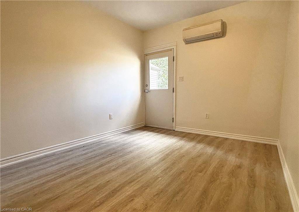 Hamilton, ON L8N 2Y9,76 Wentworth ST S #2