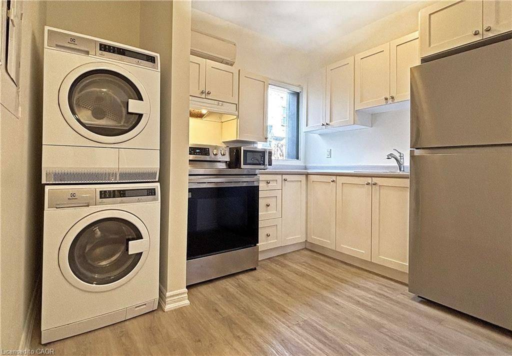 Hamilton, ON L8N 2Y9,76 Wentworth ST S #2