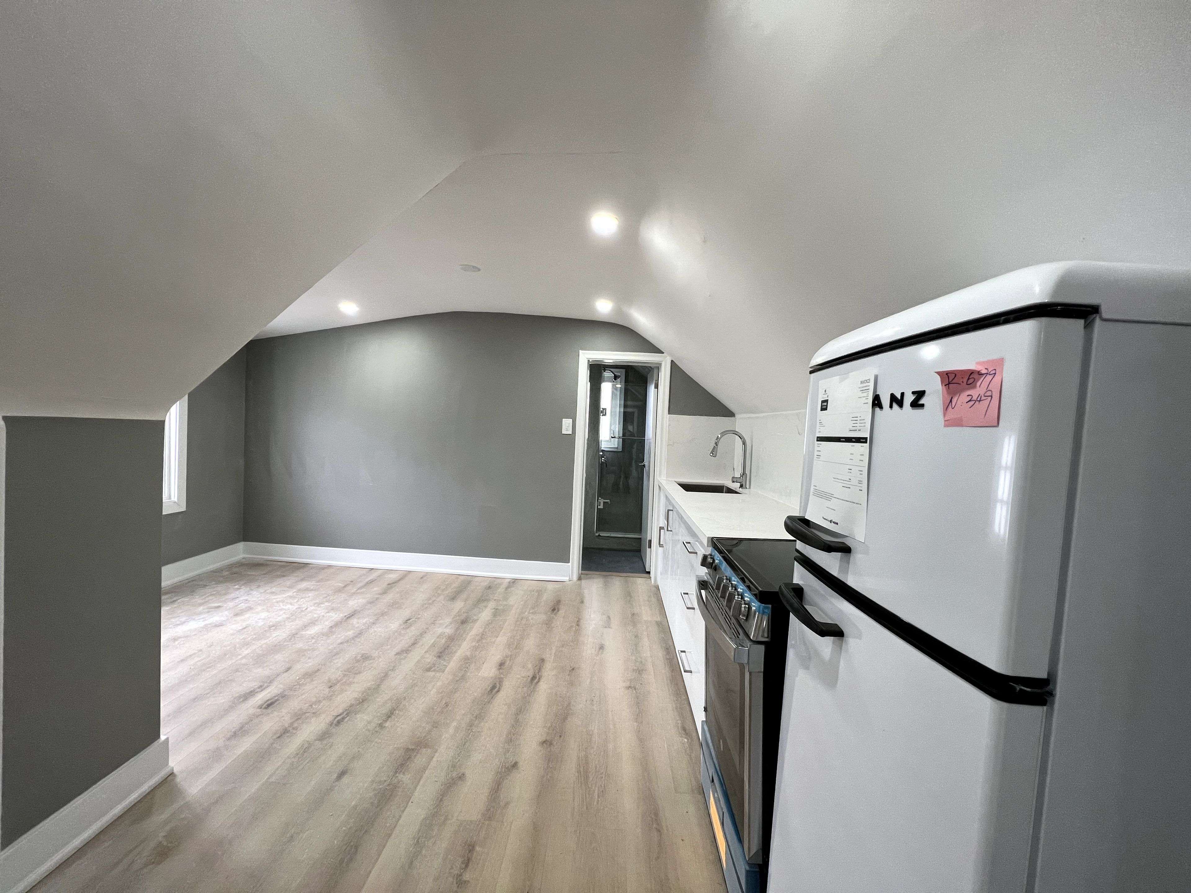 Toronto W03, ON M6E 4C4,76 Ennerdale RD #UPPER