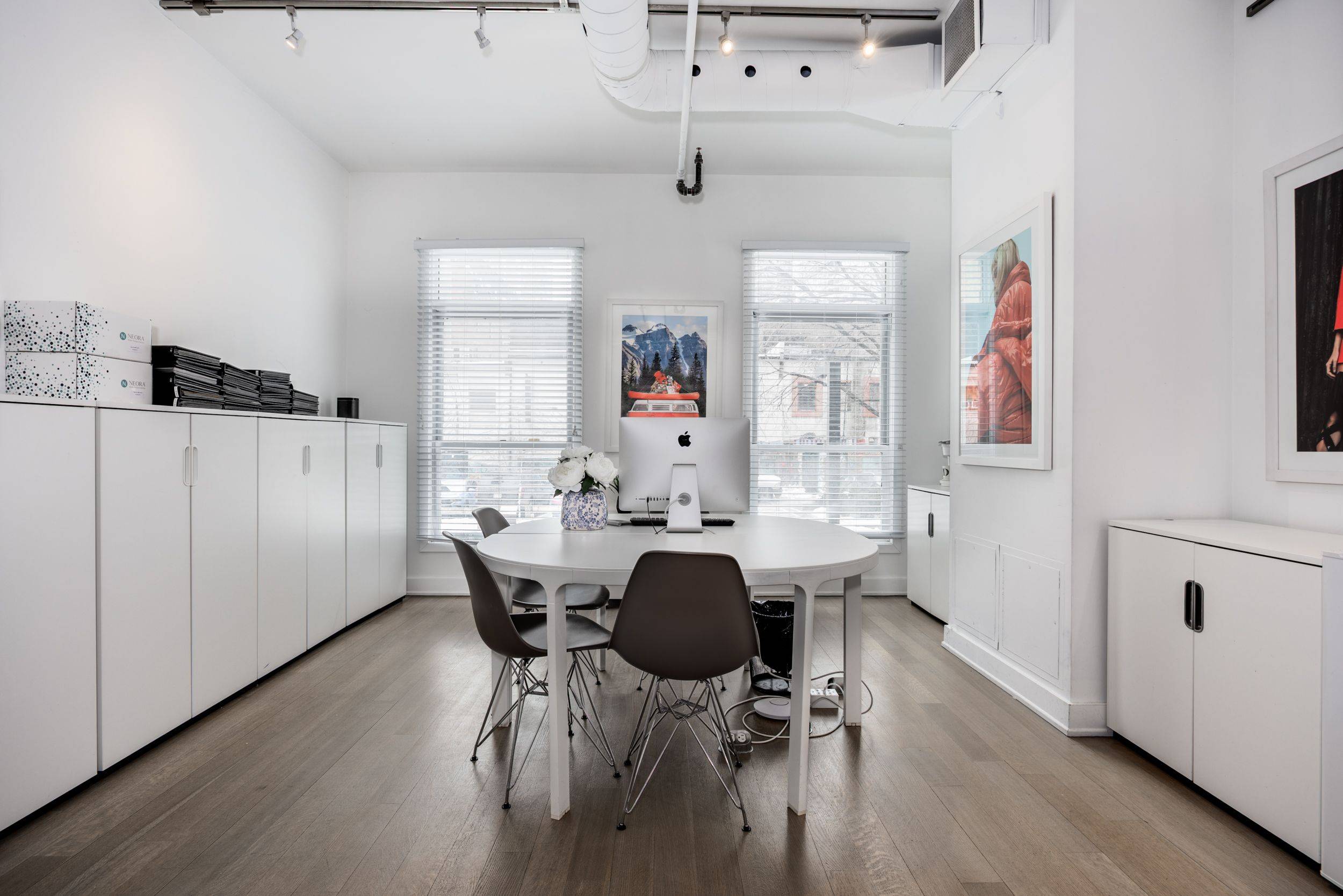 Toronto C08, ON M4Y 1M7,21 Isabella ST